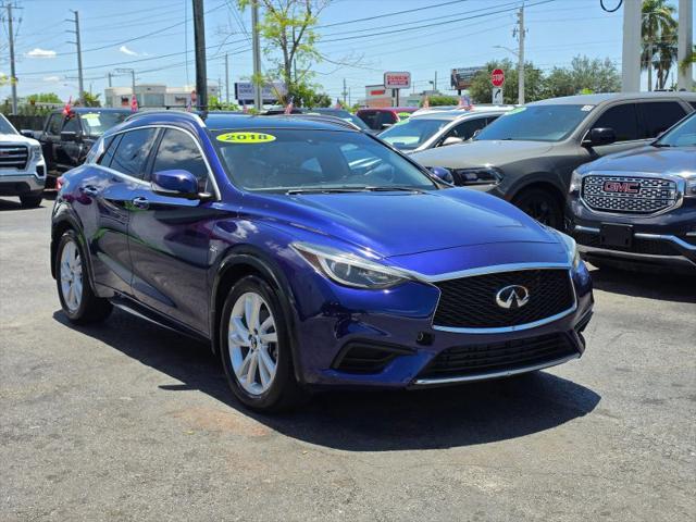 2018 INFINITI QX30 LUXE