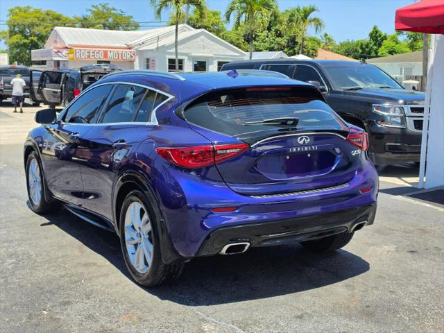 2018 INFINITI QX30 LUXE
