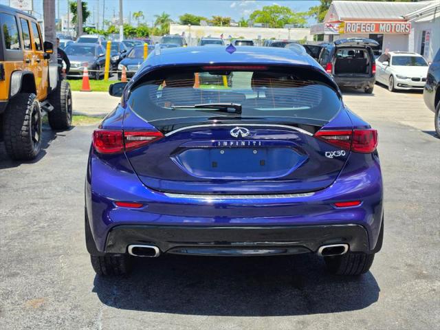 2018 INFINITI QX30 LUXE