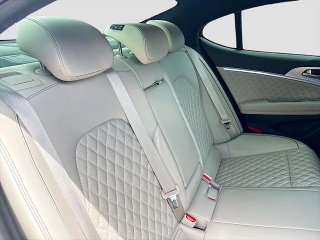 2023 Genesis G70 3.3T RWD