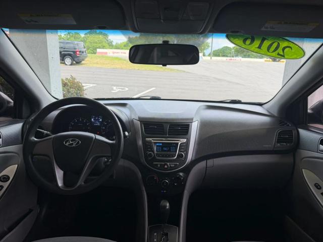 2016 Hyundai Accent SE