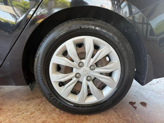 2019 Hyundai Accent SE