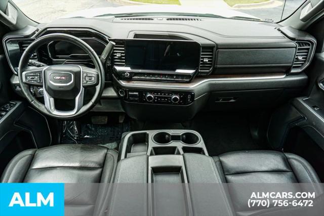 2025 GMC Sierra 1500 2WD Crew Cab Short Box SLT