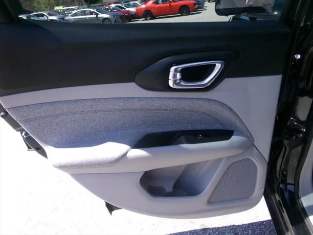 2022 Jeep Compass Latitude FWD