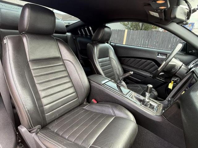 2011 Ford Mustang V6
