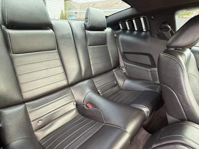 2011 Ford Mustang V6