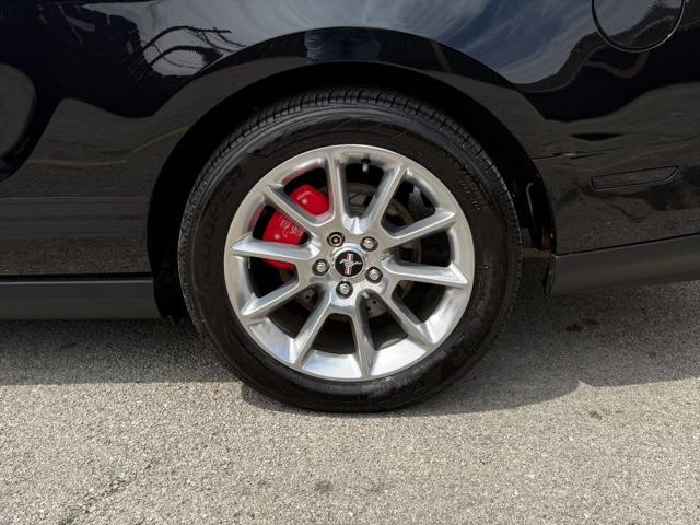 2011 Ford Mustang V6