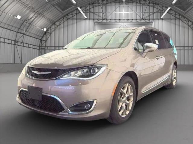 2018 Chrysler Pacifica Limited for sale in Oshkosh, WI