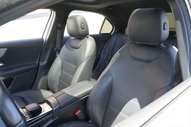 2021 Mercedes-Benz A 220 A 220