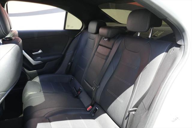 2021 Mercedes-Benz A 220 A 220