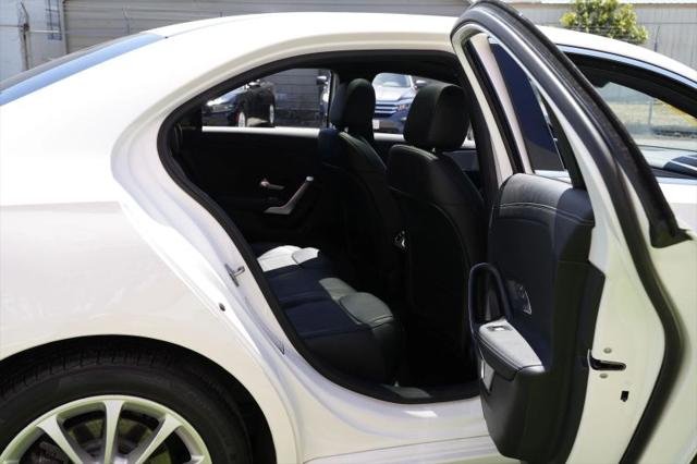 2021 Mercedes-Benz A 220 A 220