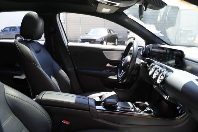2021 Mercedes-Benz A 220 A 220