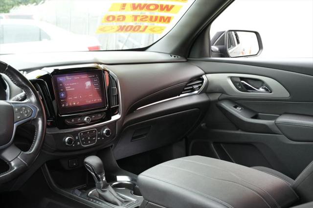 2022 Chevrolet Traverse AWD LT Cloth