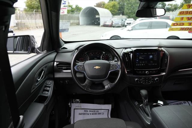 2022 Chevrolet Traverse AWD LT Cloth