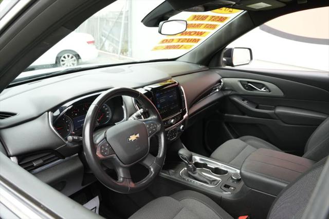 2022 Chevrolet Traverse AWD LT Cloth