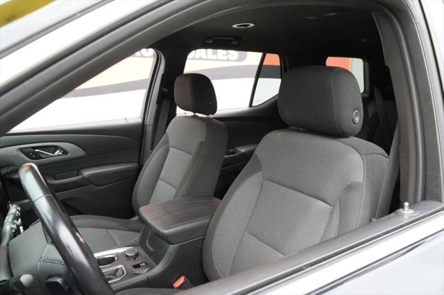 2022 Chevrolet Traverse AWD LT Cloth