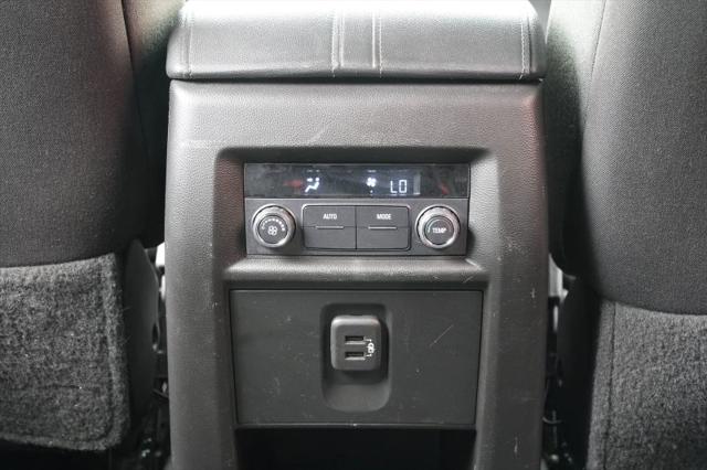 2022 Chevrolet Traverse AWD LT Cloth