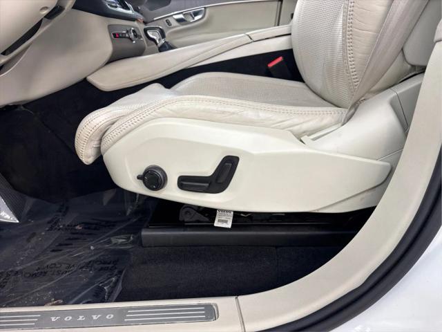 2020 Volvo XC90 T6 Inscription 6 Passenger
