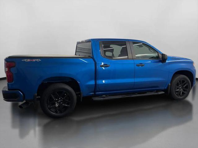 2022 Chevrolet Silverado 1500 4WD Crew Cab Short Bed Custom