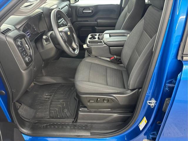 2022 Chevrolet Silverado 1500 4WD Crew Cab Short Bed Custom