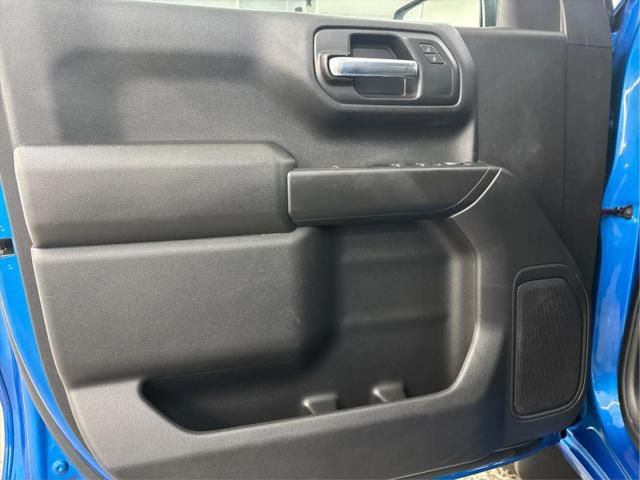 2022 Chevrolet Silverado 1500 4WD Crew Cab Short Bed Custom