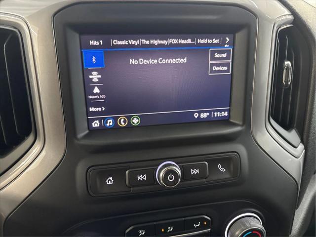 2022 Chevrolet Silverado 1500 4WD Crew Cab Short Bed Custom
