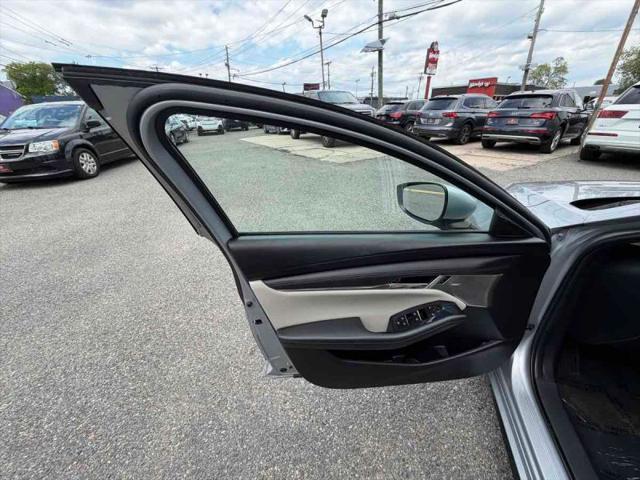 2019 Mazda Mazda3 Preferred Package