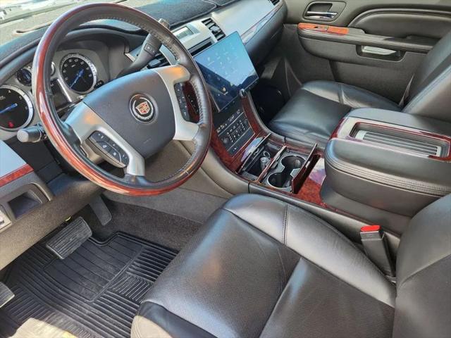 2013 Cadillac Escalade EXT Luxury