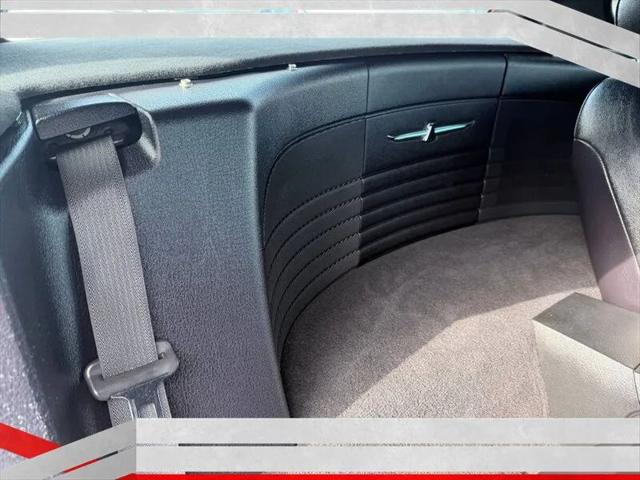 2005 Ford Thunderbird Deluxe