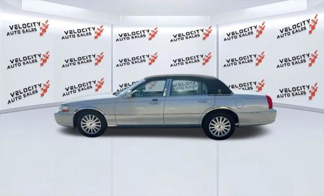 2004 Lincoln Town Car Ultimate