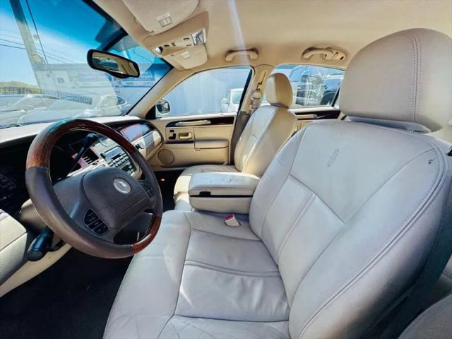2004 Lincoln Town Car Ultimate