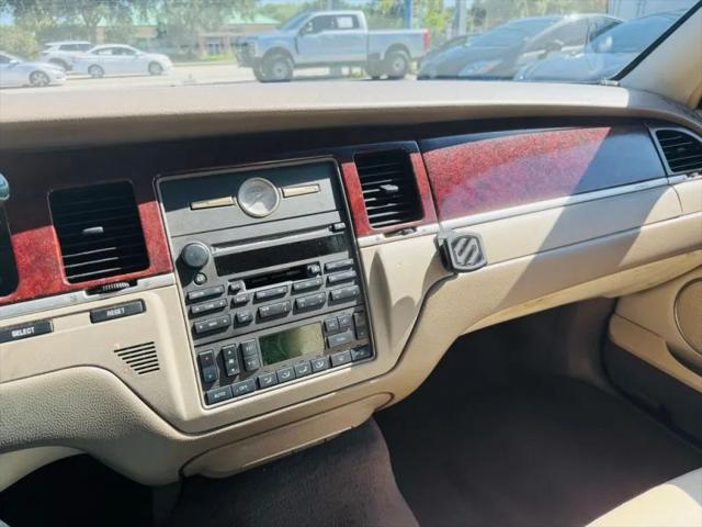 2004 Lincoln Town Car Ultimate