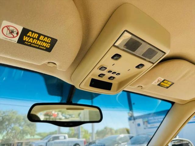 2004 Lincoln Town Car Ultimate