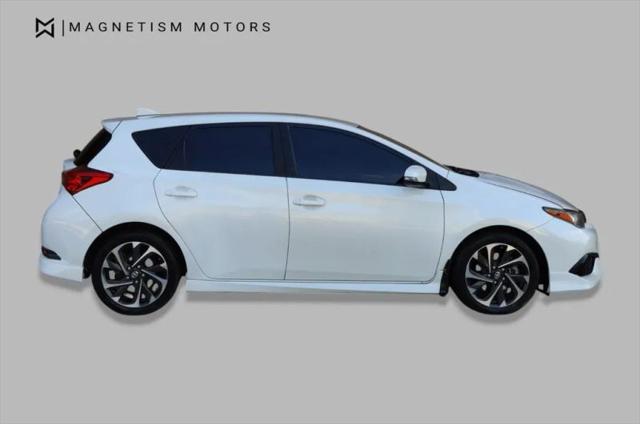 2016 Scion iM Base