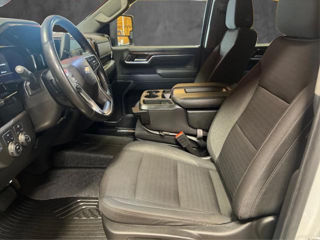 2025 Chevrolet Silverado 2500HD 4WD Crew Cab Standard Bed LT