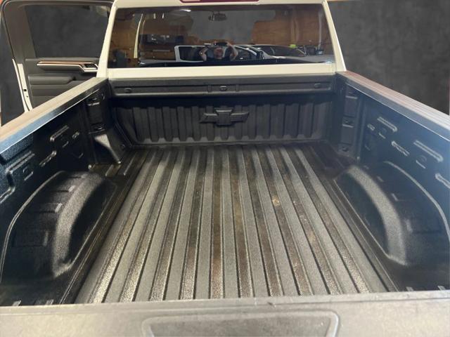 2025 Chevrolet Silverado 2500HD 4WD Crew Cab Standard Bed LT