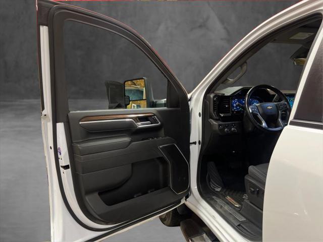 2025 Chevrolet Silverado 2500HD 4WD Crew Cab Standard Bed LT