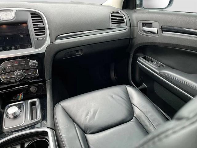 2023 Chrysler 300 Touring L AWD