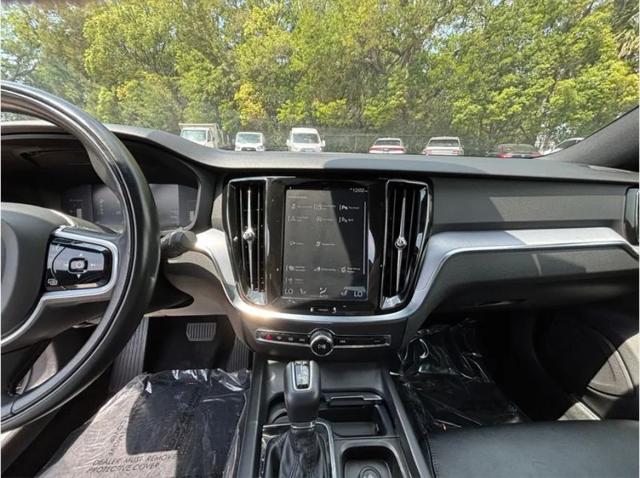 2019 Volvo S60 T6 Momentum
