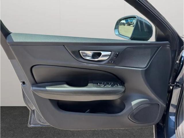 2019 Volvo S60 T6 Momentum