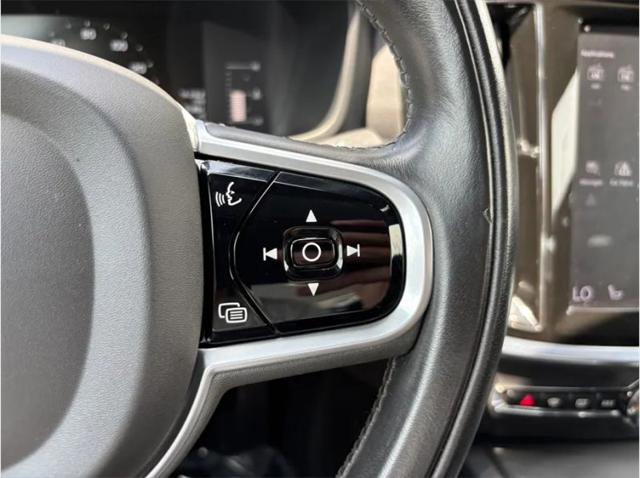 2019 Volvo S60 T6 Momentum