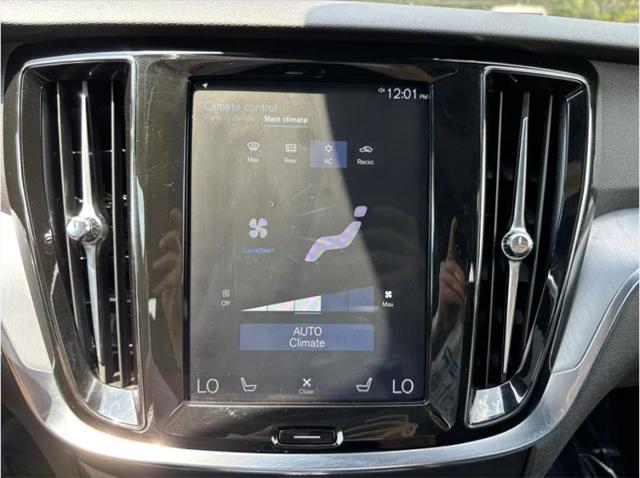 2019 Volvo S60 T6 Momentum