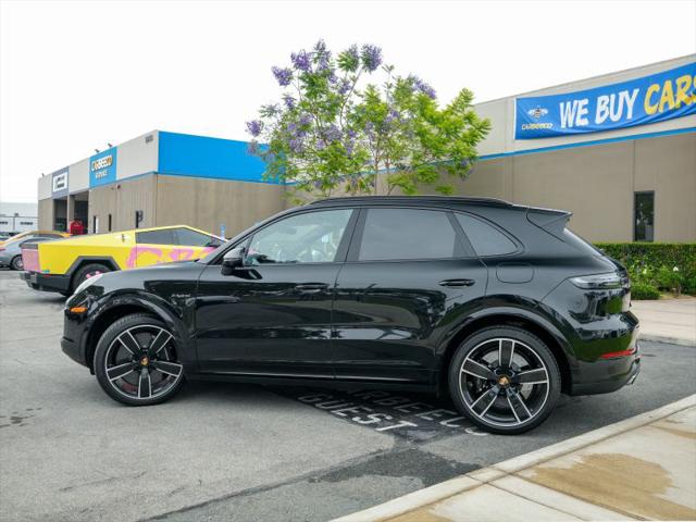 2023 Porsche Cayenne E-Hybrid Turbo S