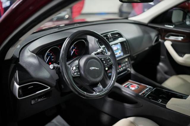 2017 Jaguar F-PACE 35t Prestige