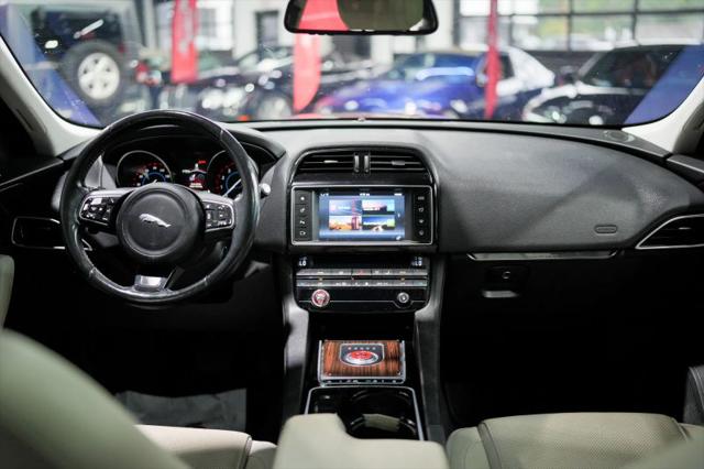 2017 Jaguar F-PACE 35t Prestige