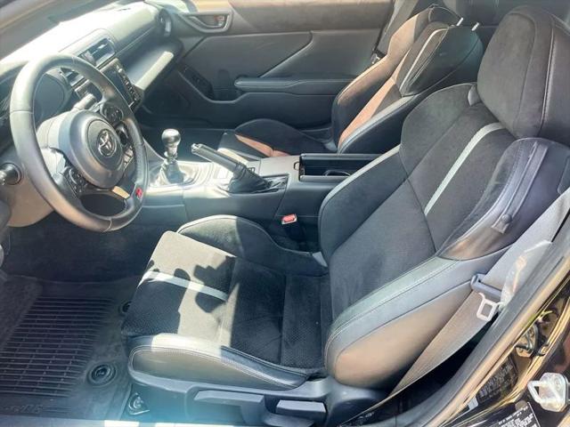 2024 Toyota GR86 Premium