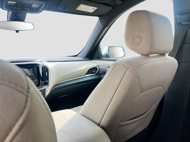 2023 Chevrolet Traverse FWD LS