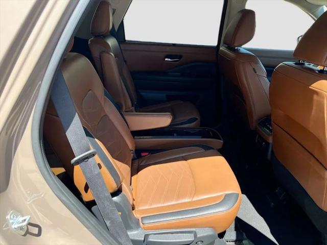 2023 Nissan Pathfinder Platinum 4WD