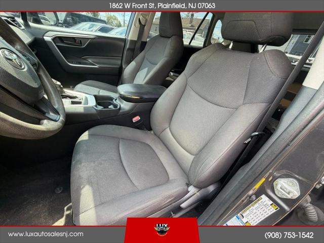 2019 Toyota RAV4 LE