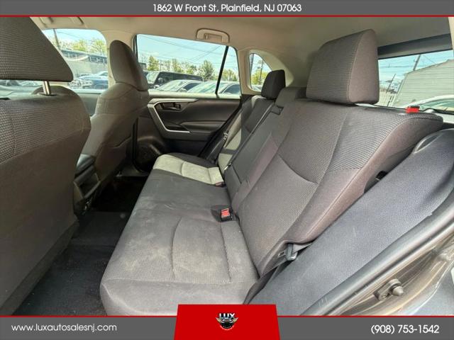 2019 Toyota RAV4 LE